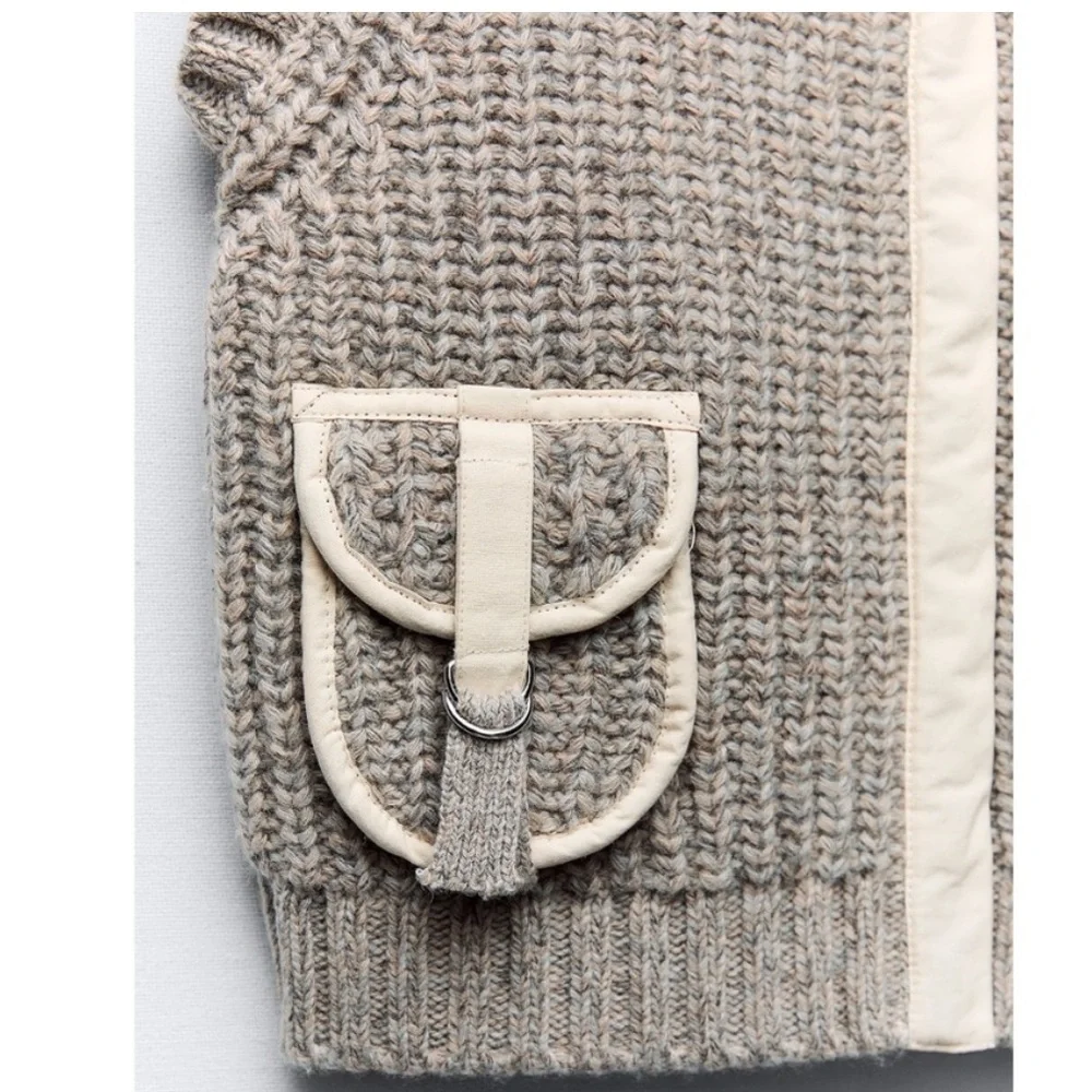 Zara Chunky Knit Round Neck Utility Pocket
Beige Marl Gray Sweater Vest Size S - Picture 3 of 15